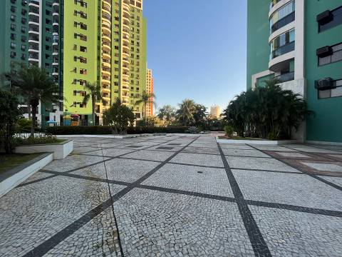 Apartamento de 2 quartos à venda na Avenida Gastão Senges Barra da Tijuca com piscina e academia