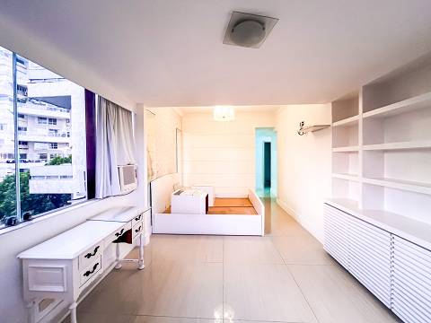 Apartamento com 3 Quartos no Condomínio Atlântico Sul, Av. Lúcio Costa - Barra da Tijuca