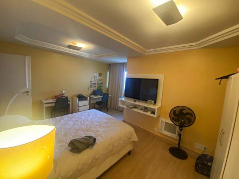 Apartamento com 4 Quartos no Condomínio Mar Egeu - Barra da Tijuca