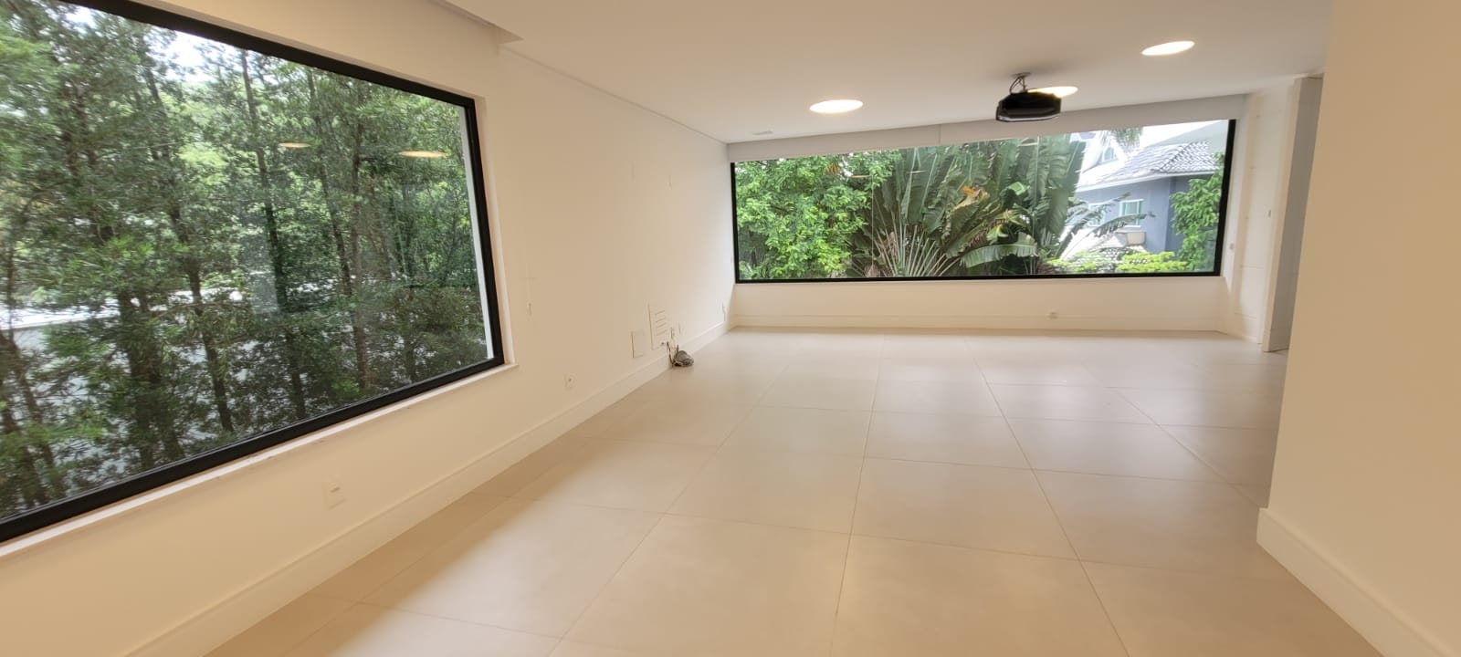 Casa Duplex no Condomínio Del Lago Avenida Raquel de Queiroz 90 - Barra da Tijuca