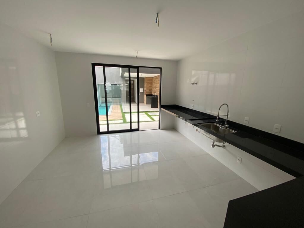 Casa no Condomínio Interlagos de Itaúna 350m2 - Barra da Tijuca