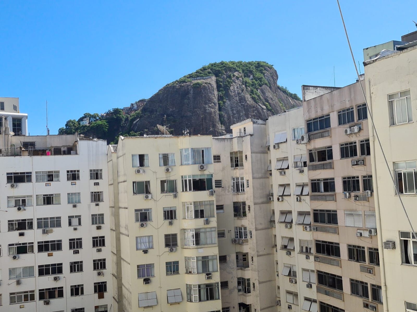 Apartamento na Rua Barão de Ipanema 3 Quartos 180M2 - Copacabana