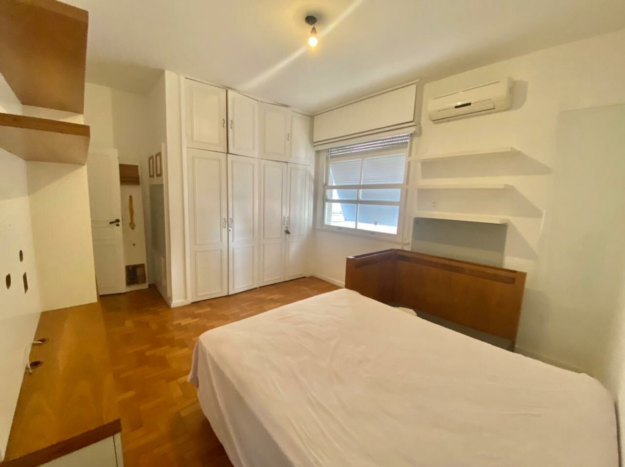 Apartamento na Rua Xavier da Silveira 3 Quartos 200M2 - Copacabana 