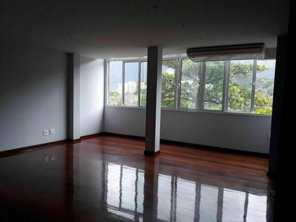 Apartamento na Av. Epitacio Pessoa 3 Quartos 160m2 - Lagoa