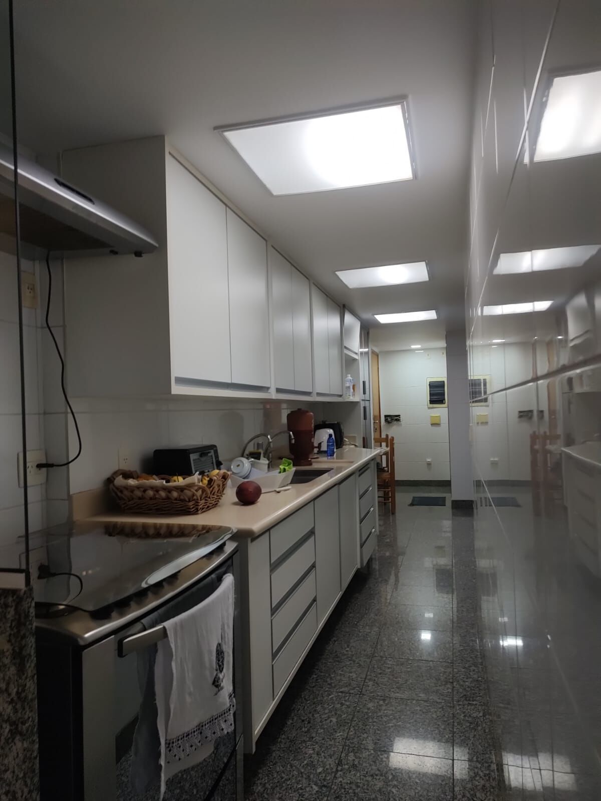 Apartamento 180m2 na Av. Epitácio Pessoa 3 Quartos - Lagoa