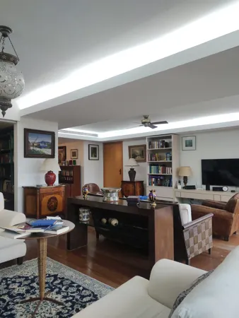 Apartamento 180m2 na Av. Epitácio Pessoa 3 Quartos - Lagoa