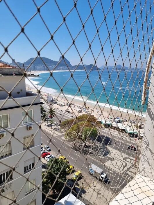 Apartamento 210m2 na Av. Atlântica 2 Quartos - Copacabana