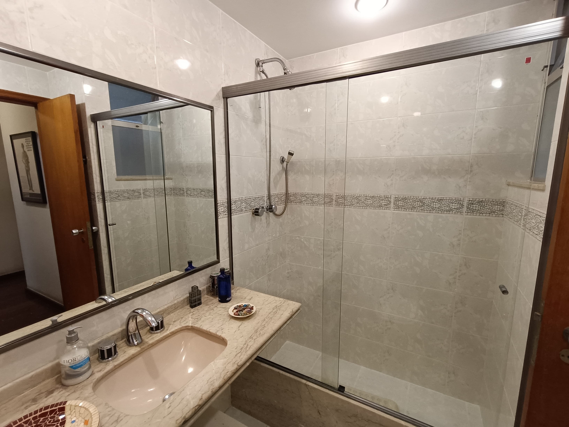 Apartamento 136m2 na Rua Barão de Jaguaripe 3 Quartos - Ipanema