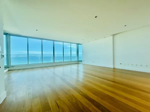 Cobertura 300m2 na Av. Vieira Souto 2 Quartos - Ipanema