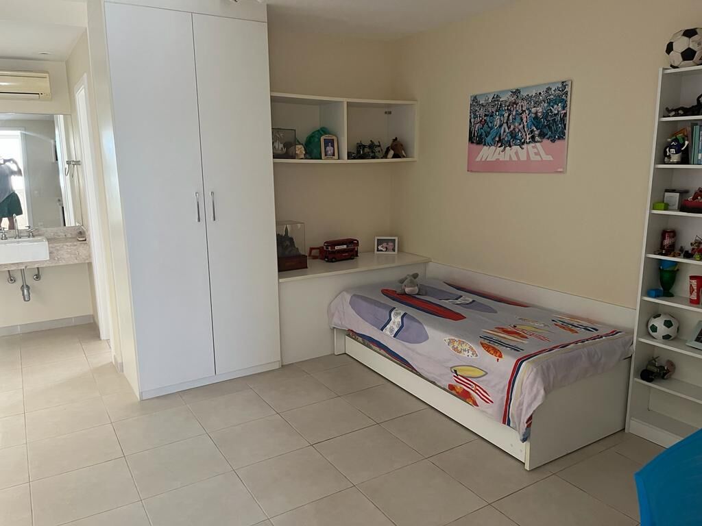 Cobertura 350m2 na Rua Casuarina 4 Quartos - Humaitá