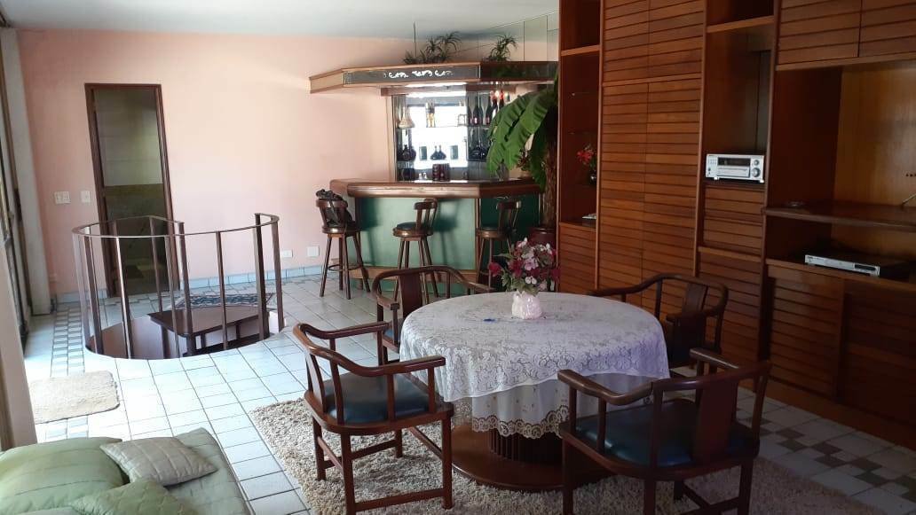 Apartamento na Avenida Henrique Dodsworth 2 Quartos 320M2 - Lagoa  