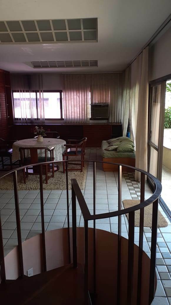 Apartamento na Avenida Henrique Dodsworth 2 Quartos 320M2 - Lagoa  