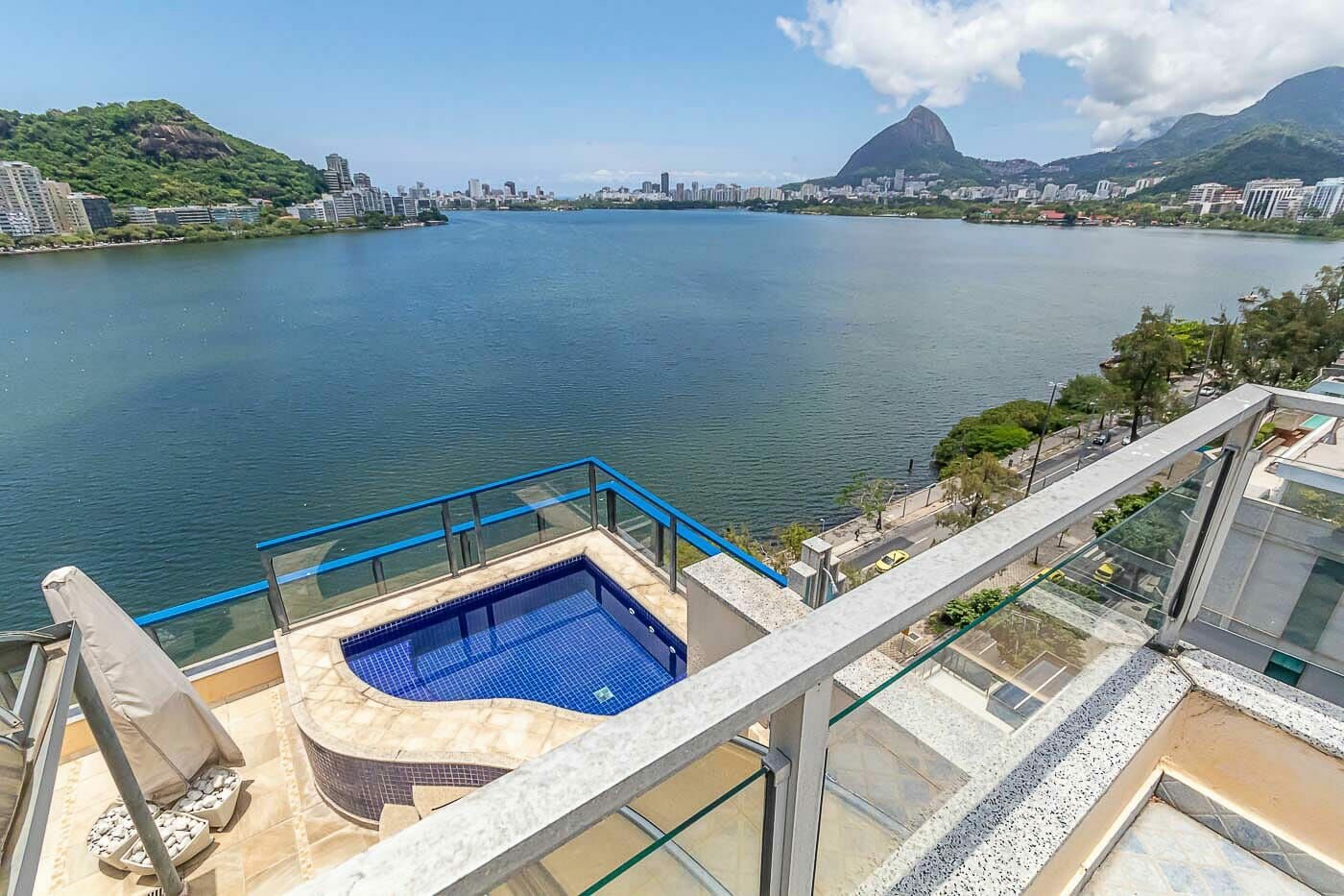 Cobertura na Avenida Borges de Medeiros 4 Quartos 567M2 - Lagoa  