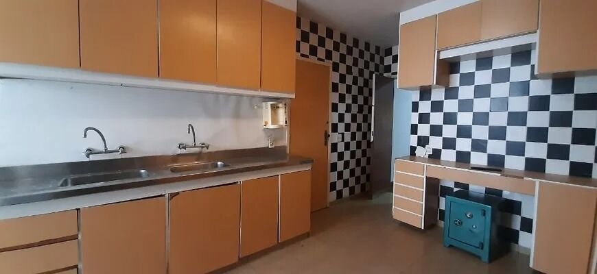 Apartamento 170m2 na Rua Bulhões de Carvalho 3 Quartos - Copacabana