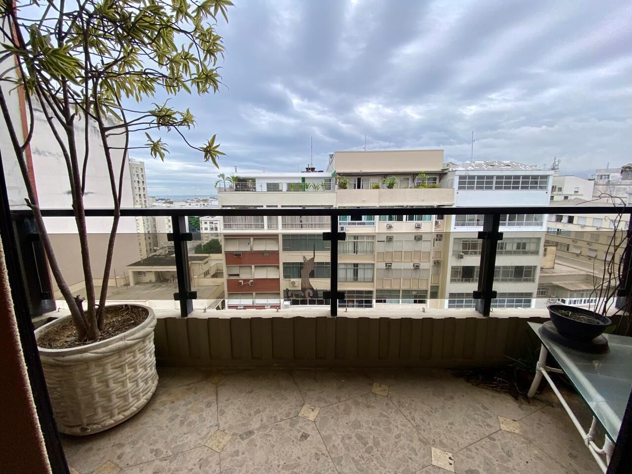 Apartamento 167m2 na Rua Bulhões de Carvalho 3 Quartos – Copacabana