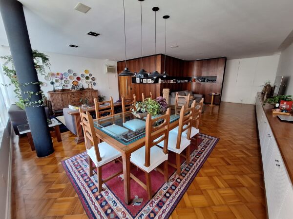 Apartamento 190m2 na Rua Sambaíba 3 Quartos – Leblon