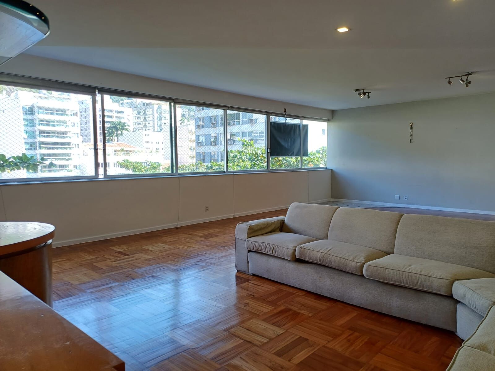 Apartamento 243m2 na Praça Atahualpa 4 Quartos – Leblon