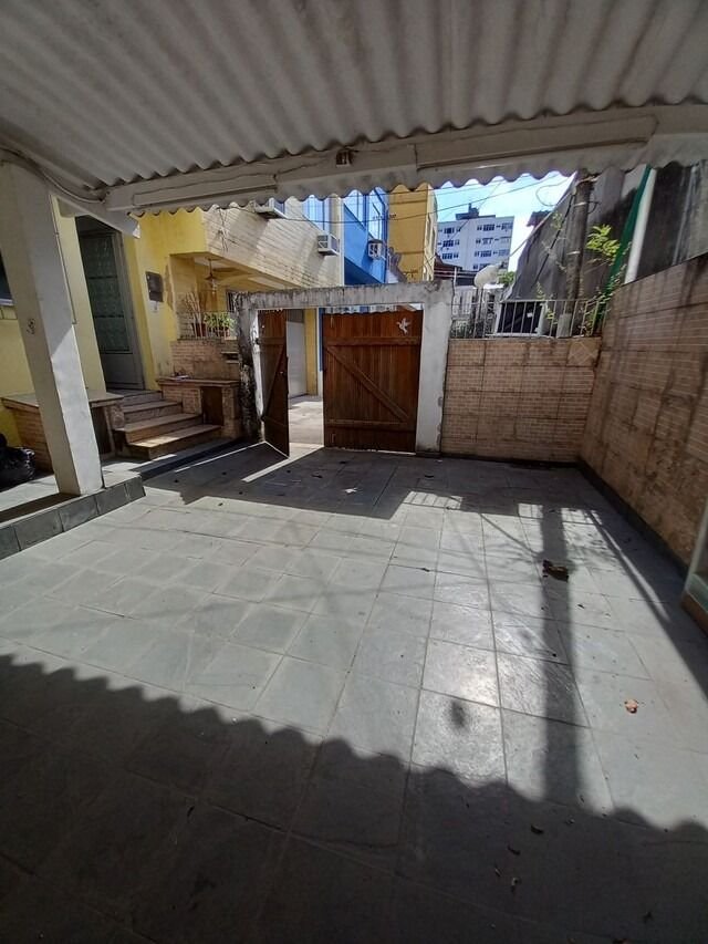 Casa 90m2 na Rua Maria Eugenia 3 Quartos – Humaitá