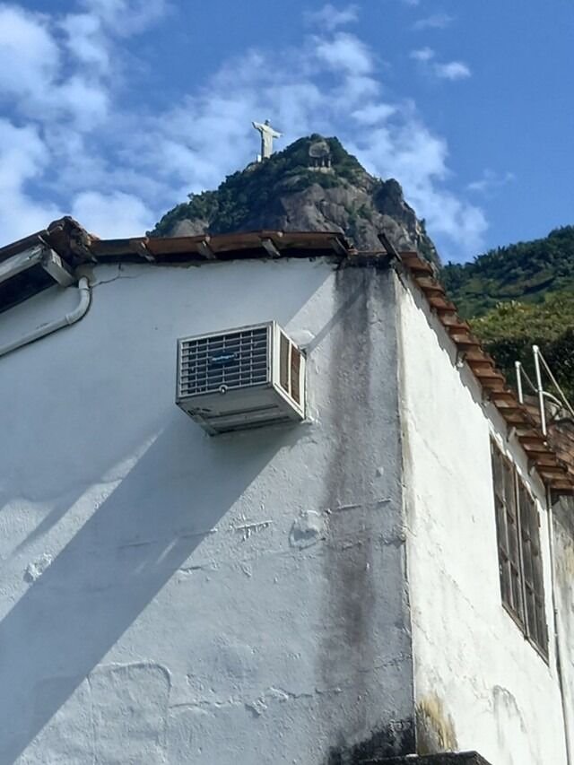 Casa 90m2 na Rua Maria Eugenia 3 Quartos - Humaitá