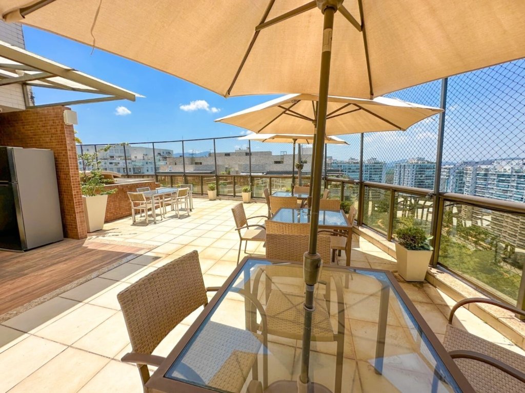 Apartamentos do Península Evidence Barra RJ