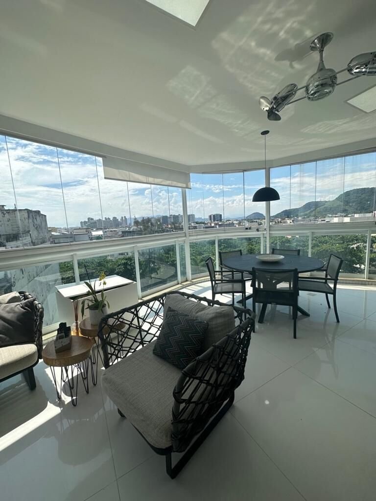 Cobertura na Barra da Tijuca 3 Quartos Av. do Pepê 196m2 Jardim Oceânico