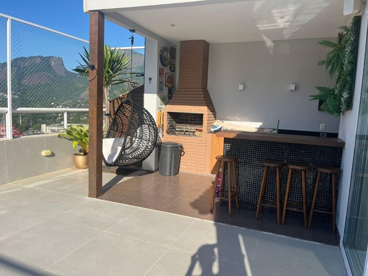 Cobertura na Barra da Tijuca 4 Quartos R. Jorn. Henrique Cordeiro 250m2 ABM Aloha