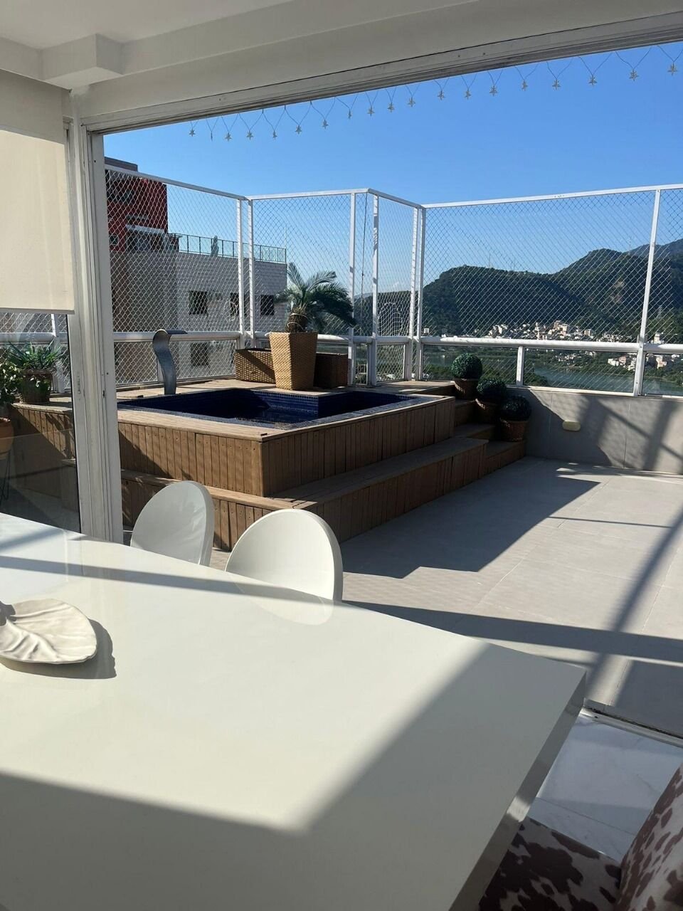 Cobertura na Barra da Tijuca 4 Quartos R. Jorn. Henrique Cordeiro 250m2 ABM Aloha