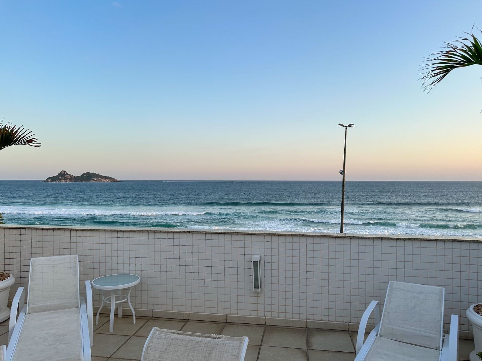 Cobertura na Barra da Tijuca 5 Quartos Av. Lúcio Costa 545m2 Jardim Oceânico