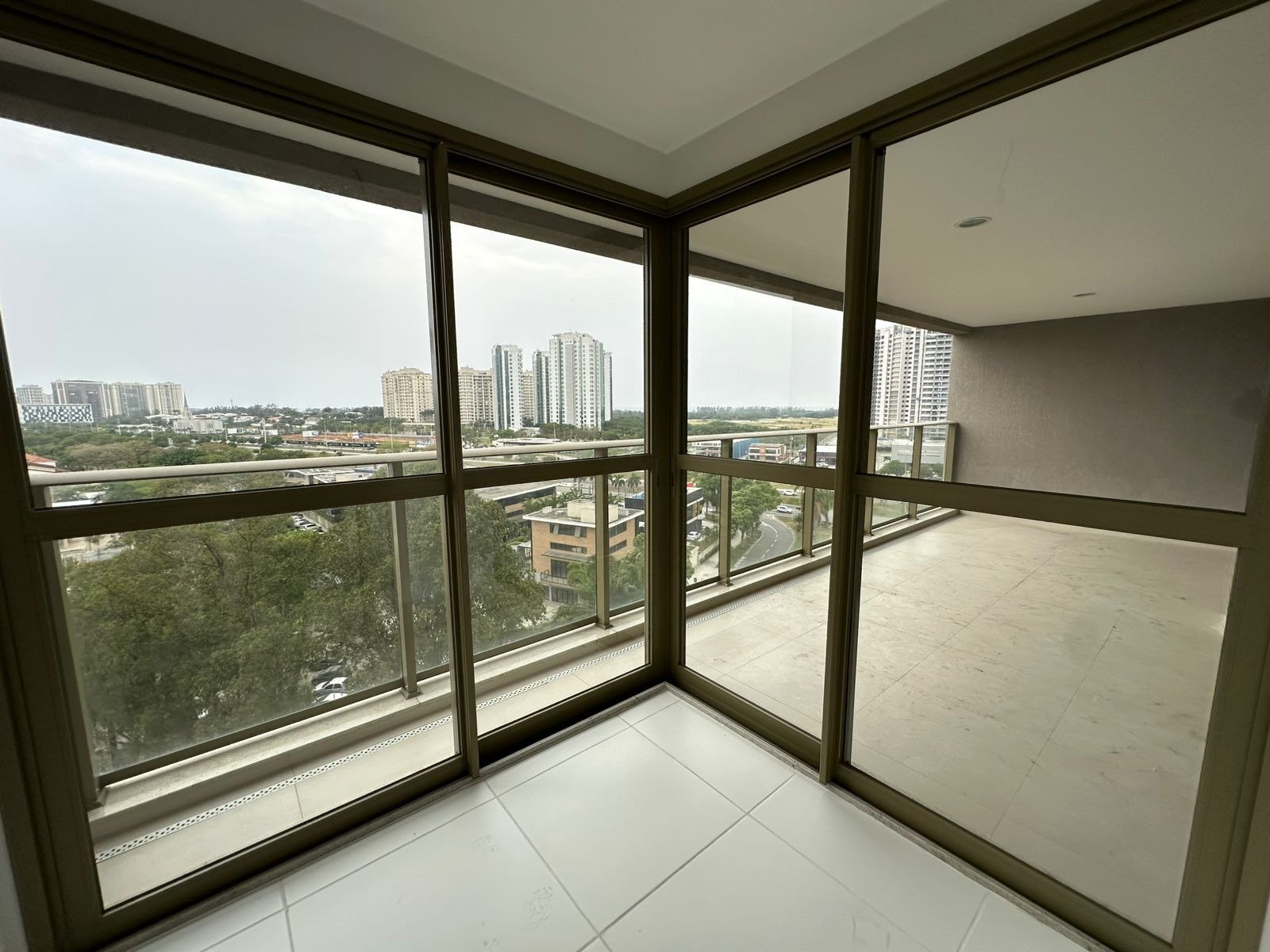 Apartamento na Barra da Tijuca 3 Quartos Av. Rosauro Estelita 120m2 Latitud