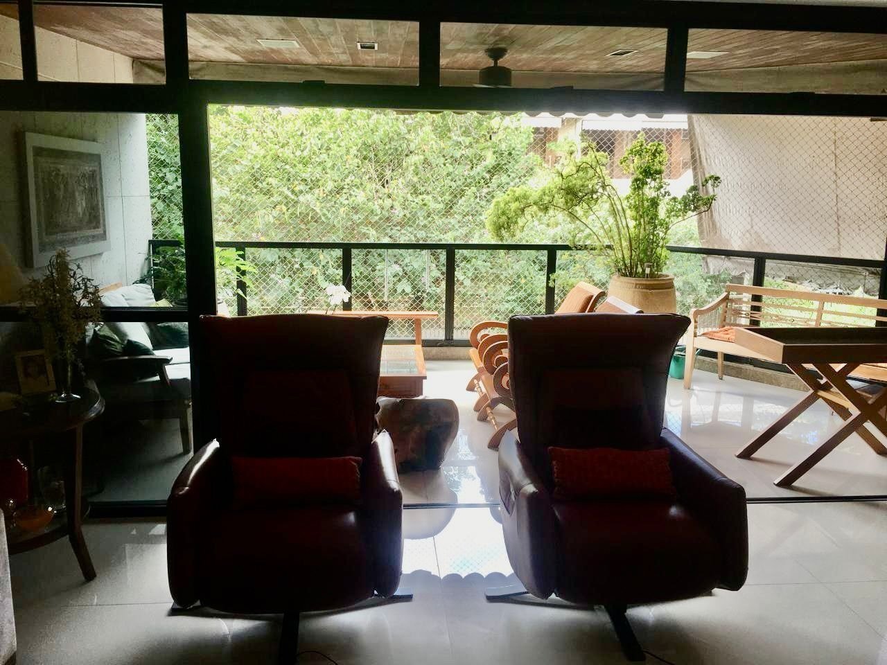 Apartamento na Barra da Tijuca 3 Quartos R. Cel. Eurico de Sousa 180m2 Jardim Oceânico