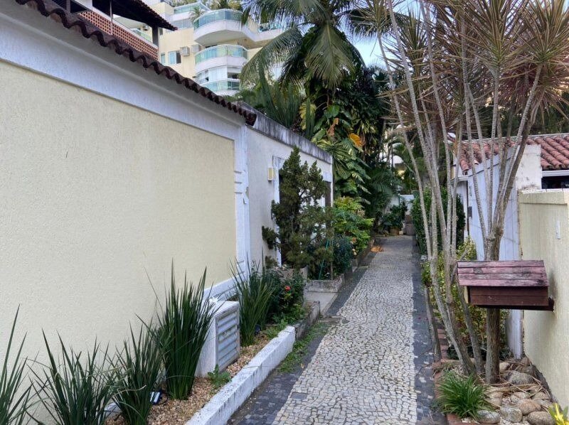 Casa na Barra da Tijuca 4 Quartos Av. das Américas 172m2 Jardim Saint Tropez