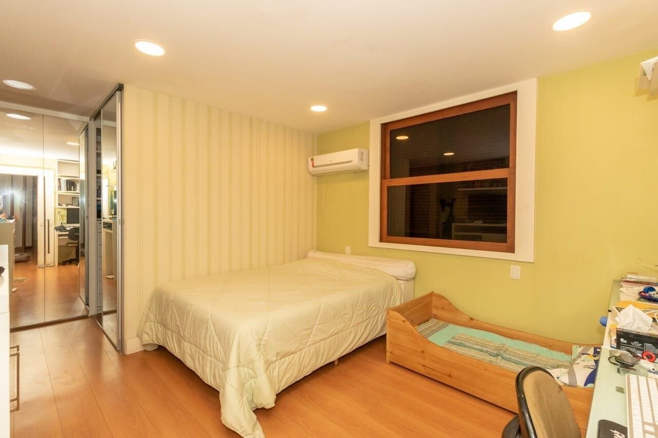 Casa na Barra da Tijuca 5 Quartos Av. das Américas 1200m2 Santa Lúcia