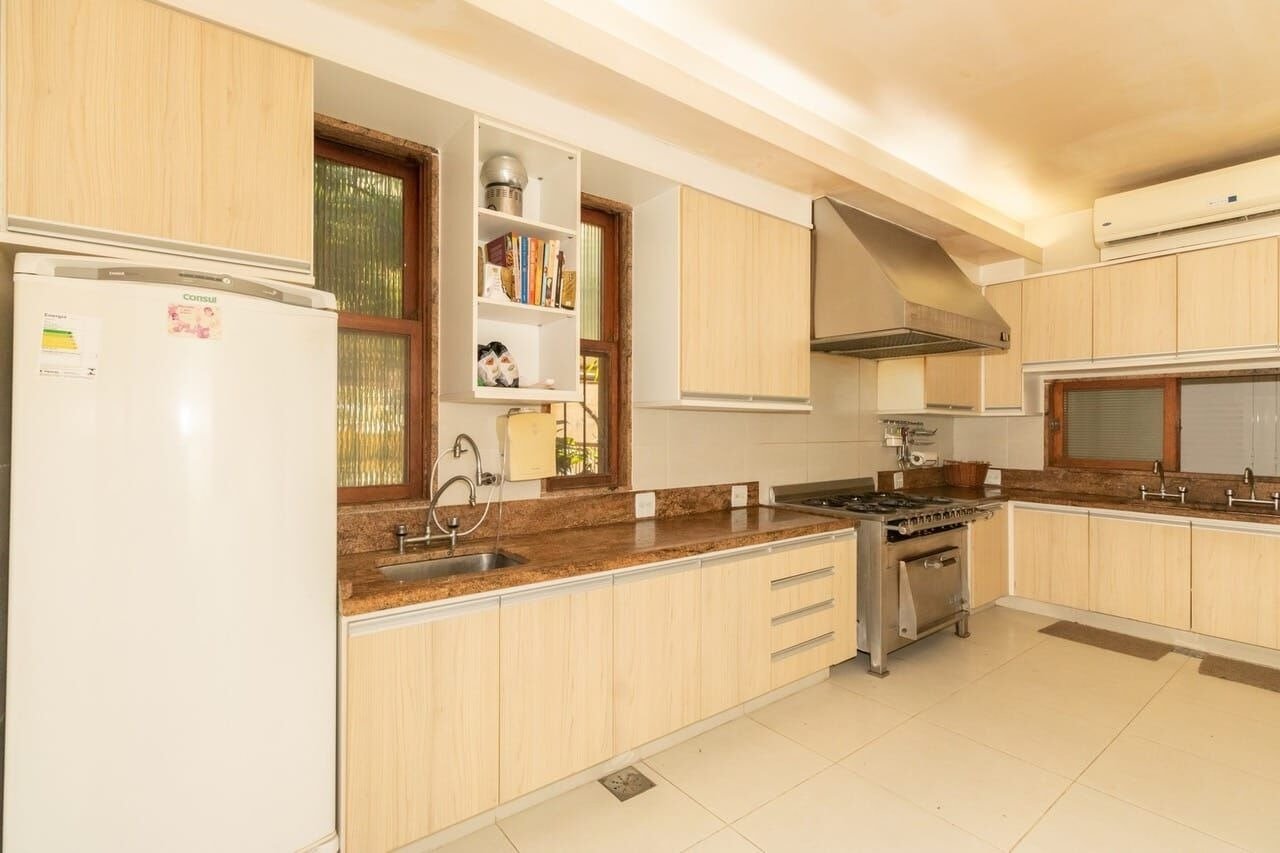 Casa na Barra da Tijuca 5 Quartos Av. das Américas 1200m2 Santa Lúcia