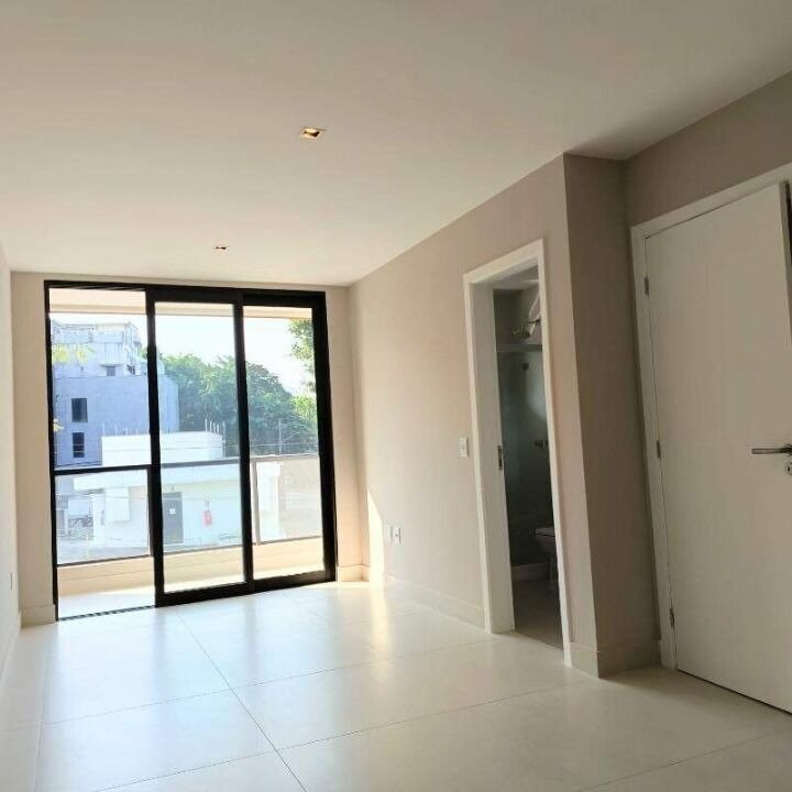 Casa na Barra da Tijuca 5 Quartos Av. das Américas 218m2 Rio Mar