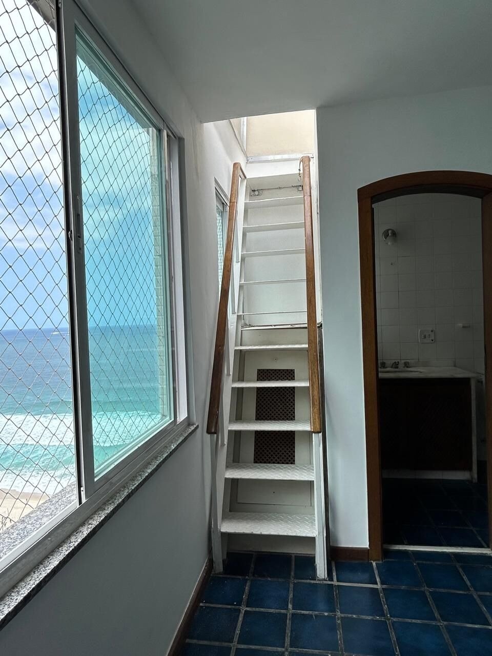 Cobertura na Barra da Tijuca 2 Quartos Av. Lúcio Costa 122m2 RPB Praia da Barra