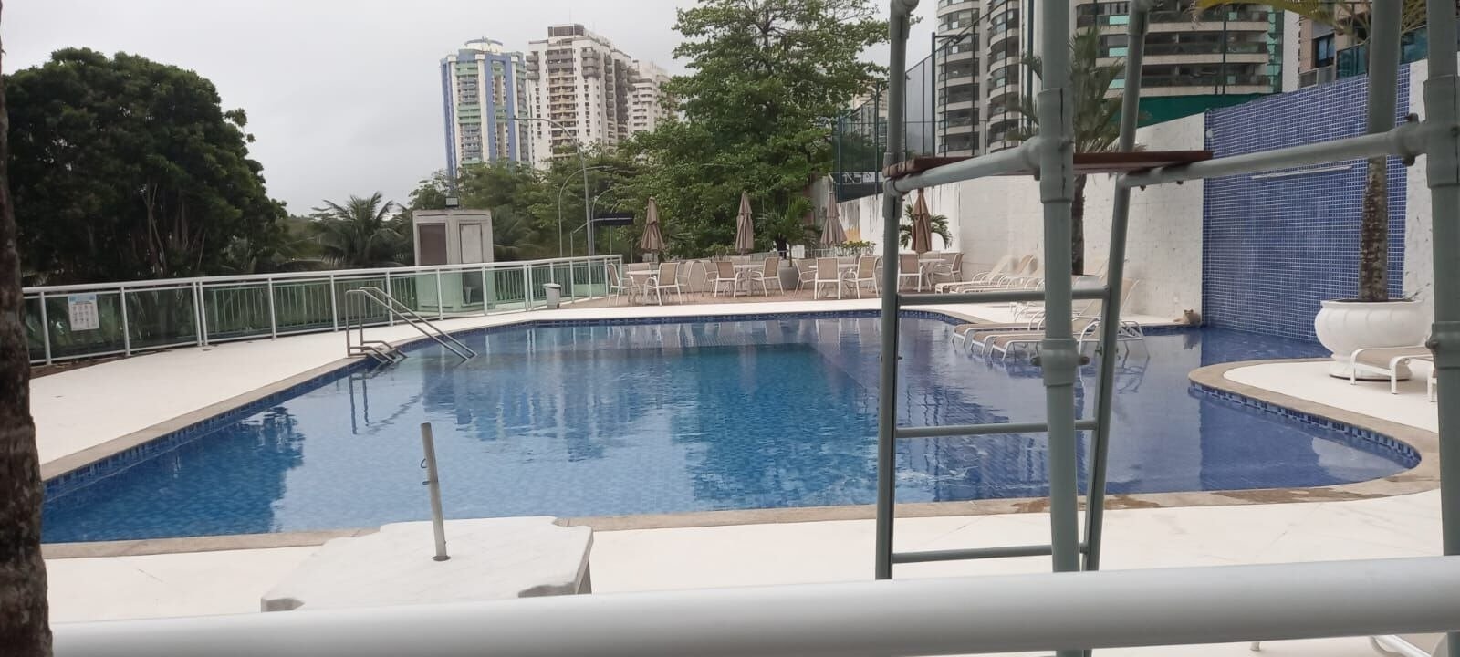 Cobertura na Barra da Tijuca 2 Quartos Av. Lúcio Costa 122m2 RPB Praia da Barra