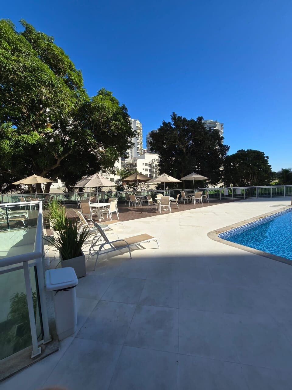 Cobertura na Barra da Tijuca 2 Quartos Av. Lúcio Costa 122m2 RPB Praia da Barra