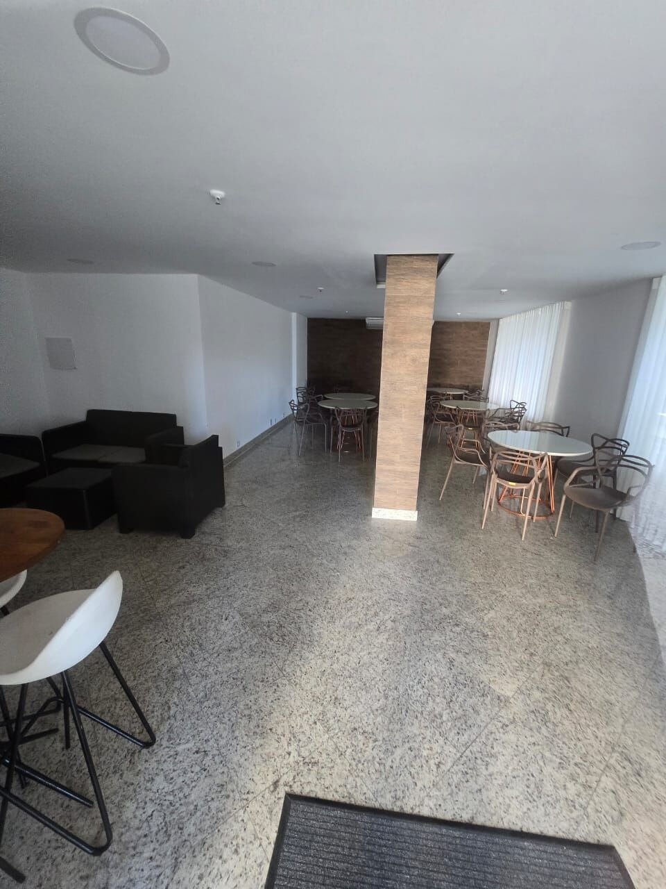 Cobertura na Barra da Tijuca 2 Quartos Av. Lúcio Costa 122m2 RPB Praia da Barra