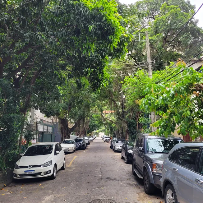 Rua Maria Eugenia – Humaita 1