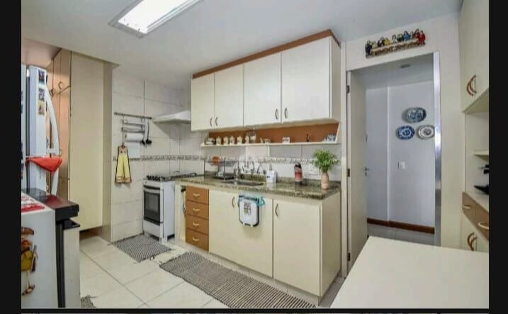 Apartamento em Copacabana 2 Quartos Rua Hilário de Gouveia 120m2