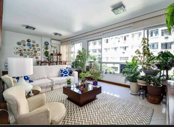 Apartamento em Copacabana 2 Quartos Rua Hilário de Gouveia 120m2