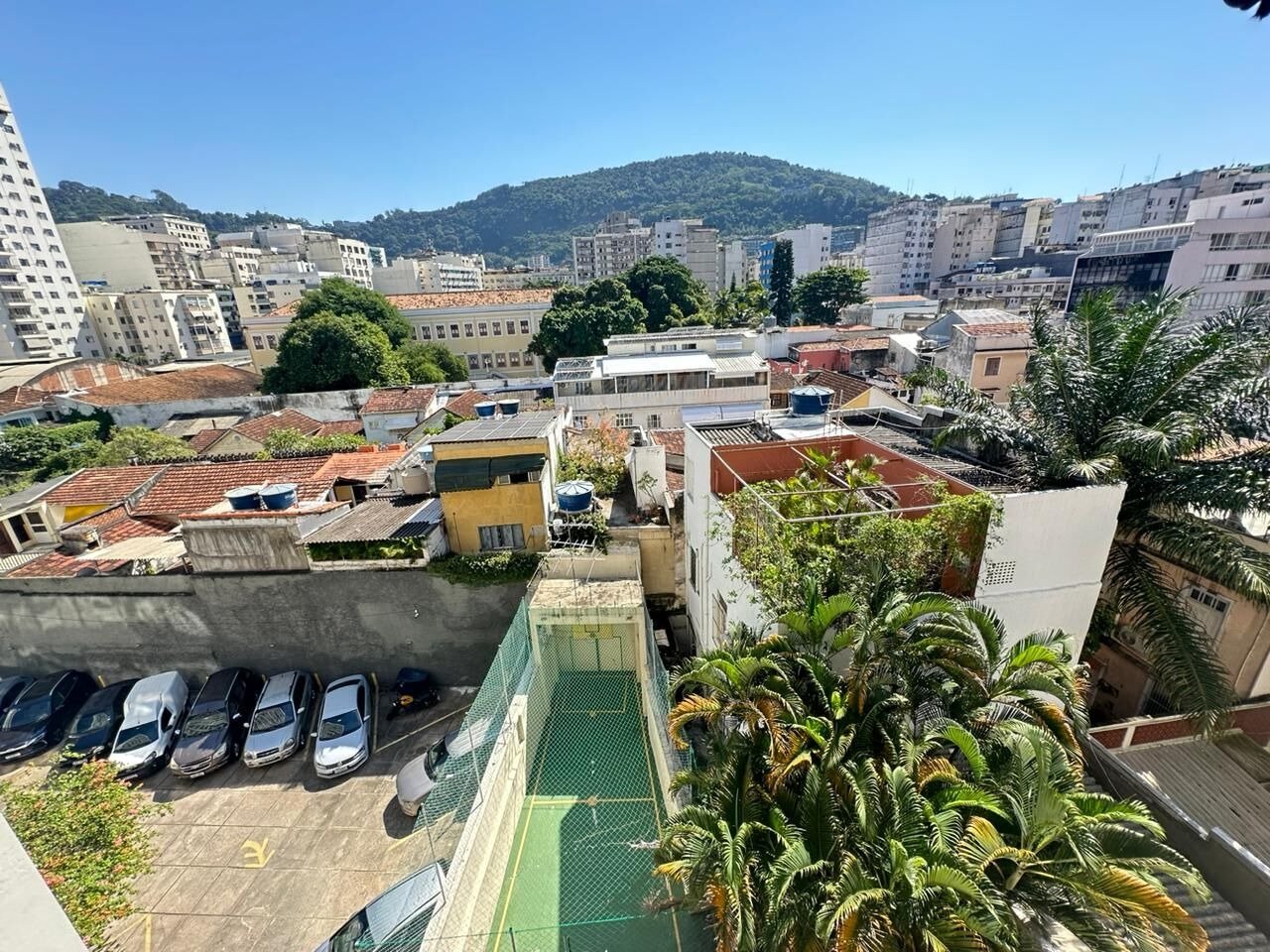 Apartamento em Laranjeiras 3 Quartos Rua Coelho Neto 135m2