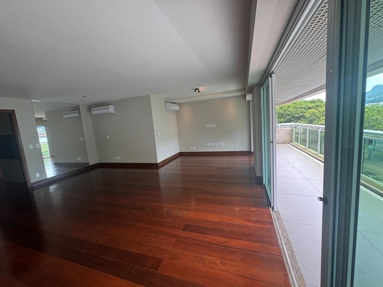 Apartamento na Lagoa 4 Suítes Avenida Epitácio Pessoa 236m2