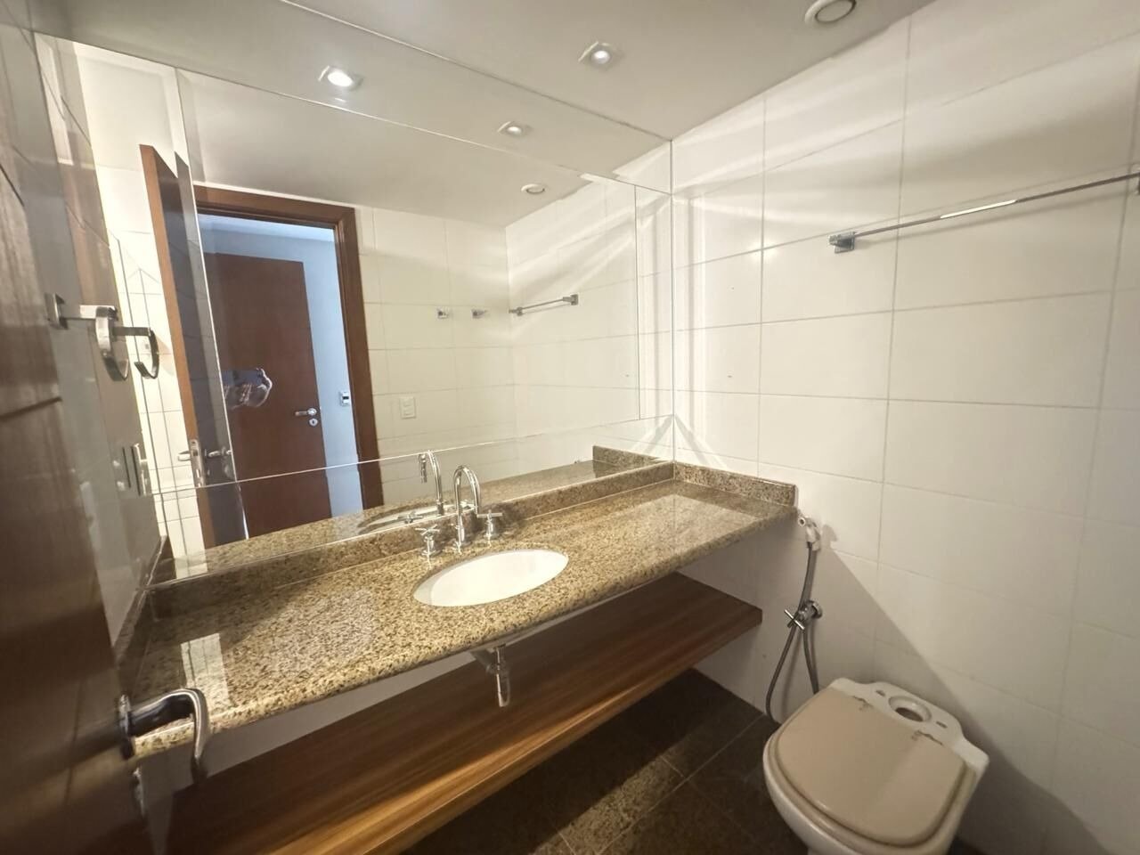 Apartamento na Lagoa 4 Suítes Avenida Epitácio Pessoa 236m2