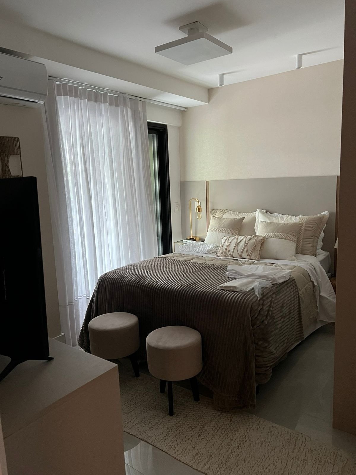 Apartamento no Condomínio Bartô 144 2 Quartos Rua Bartolomeu Mitre 90m2