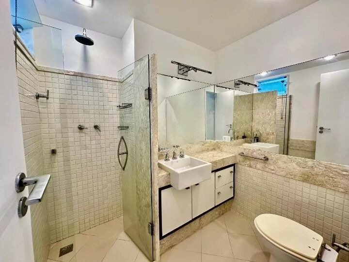 Apartamento no Leblon 3 Quartos Rua General Venâncio Flores 103m2