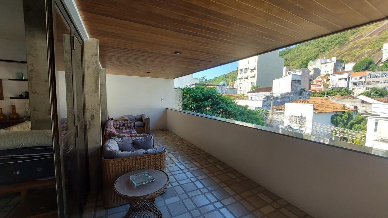 Casa na Urca 6 Quartos Rua Otávio Corrêa 387m2