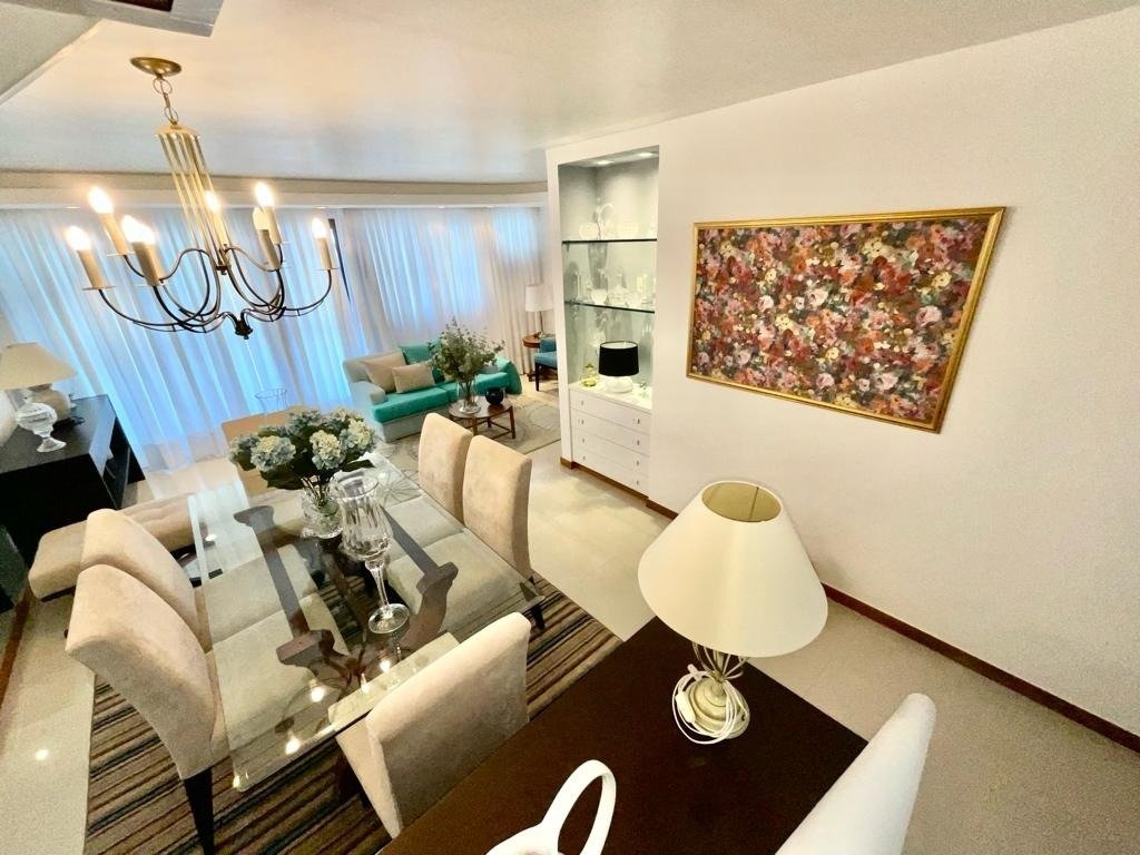 Cobertura em Laranjeiras 3 Quartos Rua Carlos de Campos 230m2