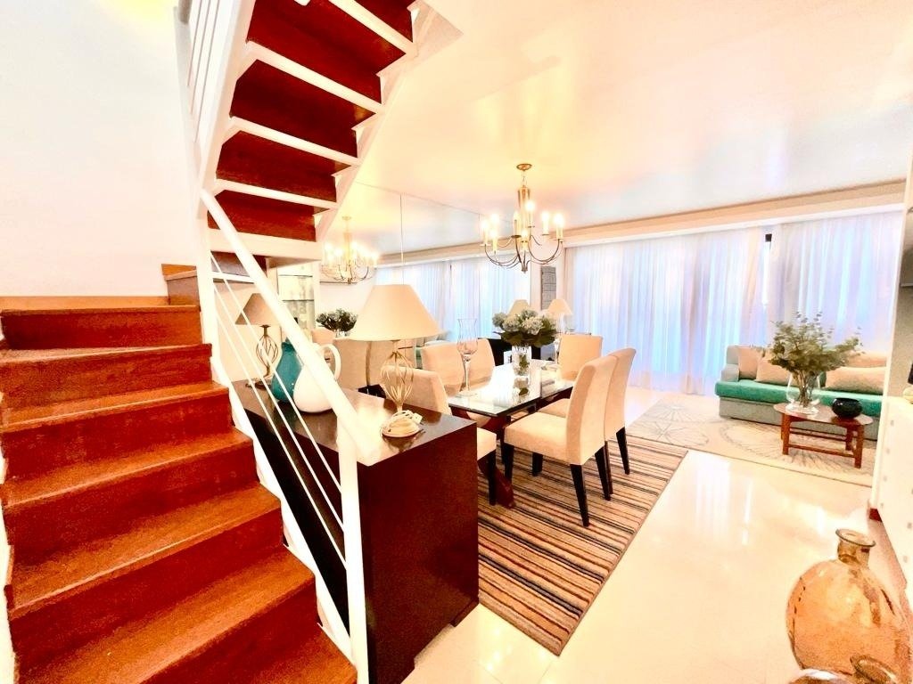 Cobertura em Laranjeiras 3 Quartos Rua Carlos de Campos 230m2