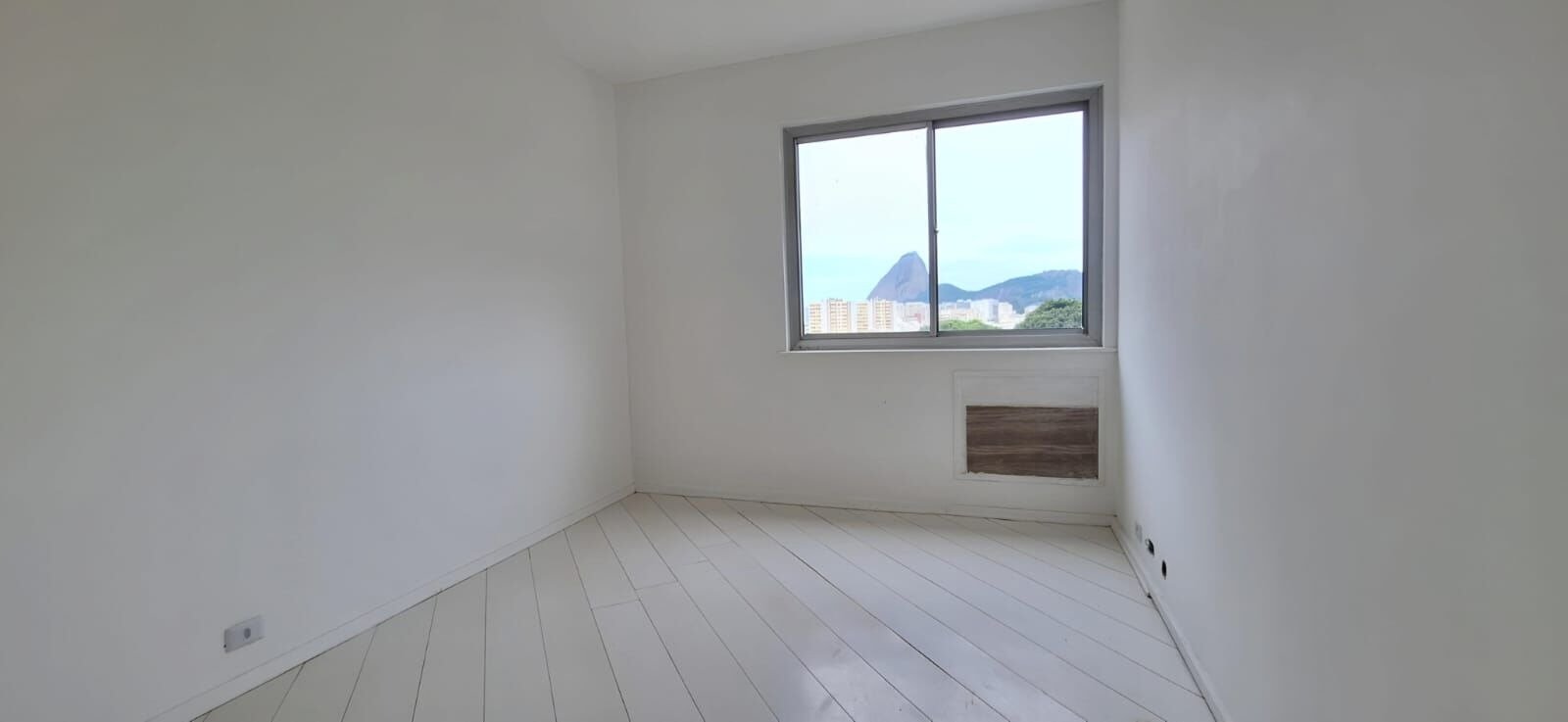 Cobertura em Laranjeiras 4 Quartos Rua Paulo César de Andrade 270m2